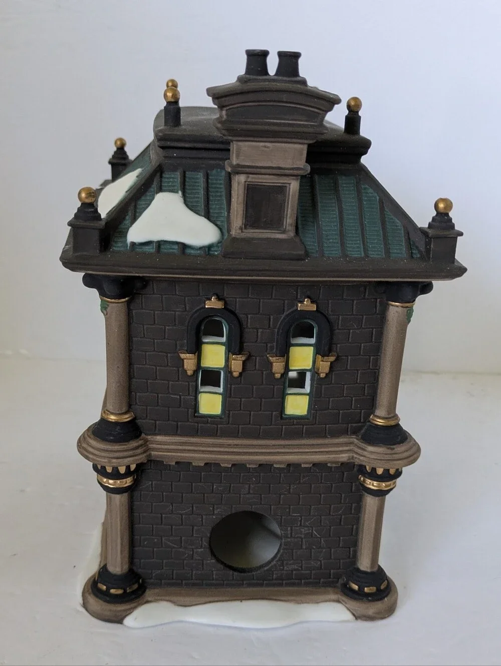 Department 56 decorative village
